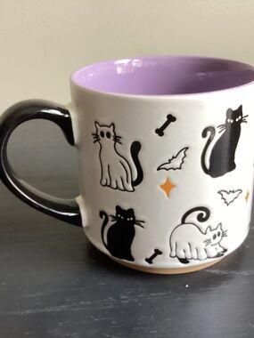 NEW Eli & Ana Halloween CeramicHand Pa8nted Black and Ghost Cat Mug